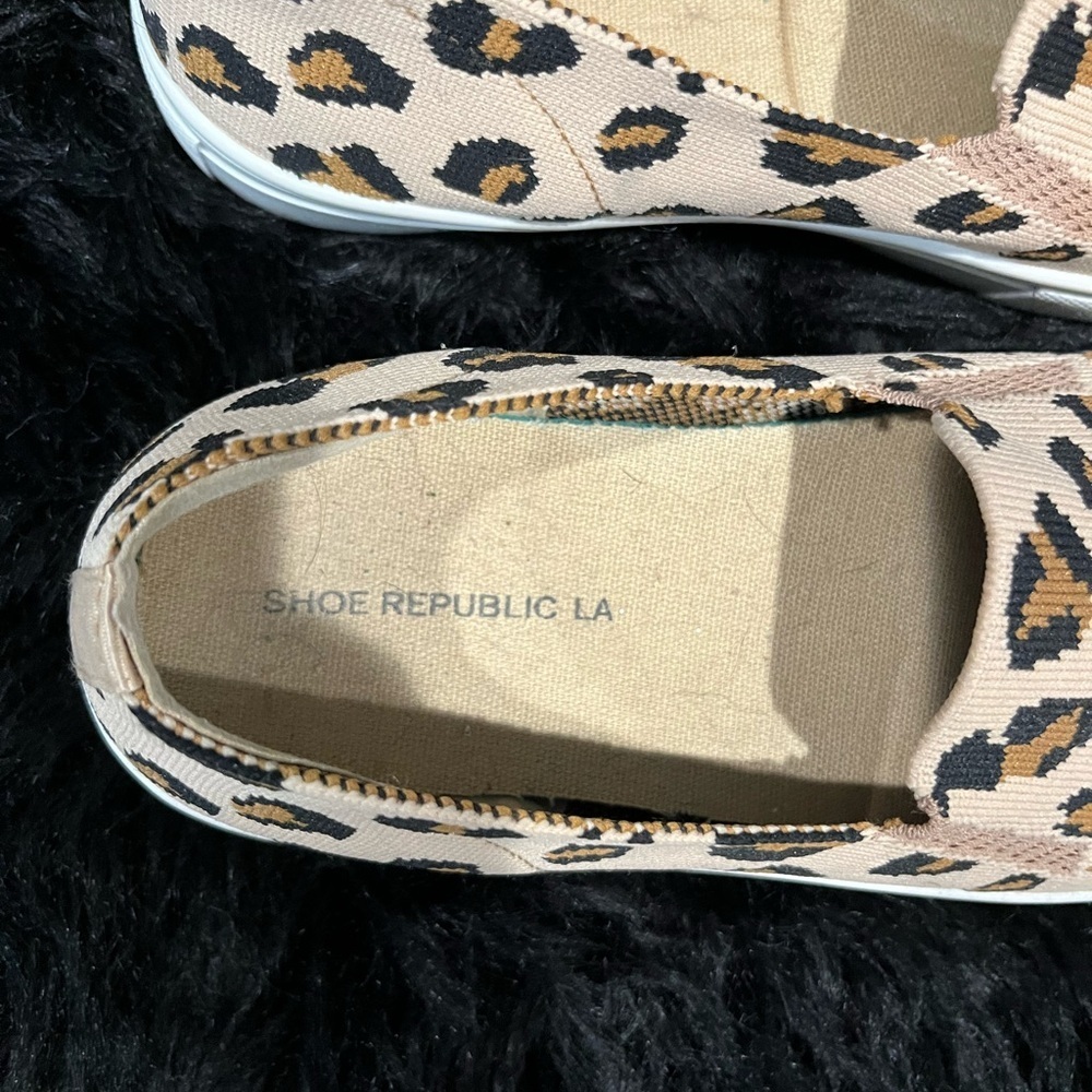 Shoe Republic LA Leopard Slip-On Sneakers - Beige, Black, Tan women’s 8 - Picture 4 of 5